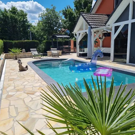 Mit Pool Am Rande Von Dresden Apartment Kesselsdorf
