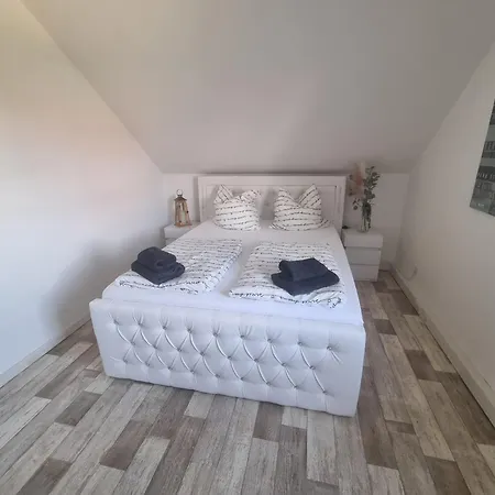 Stylische Ferienwohnung Am Stadtrand Von Dresden Appartement *