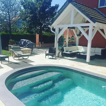 Mit Pool Am Stadtrand Von Dresden Apartment Kesselsdorf