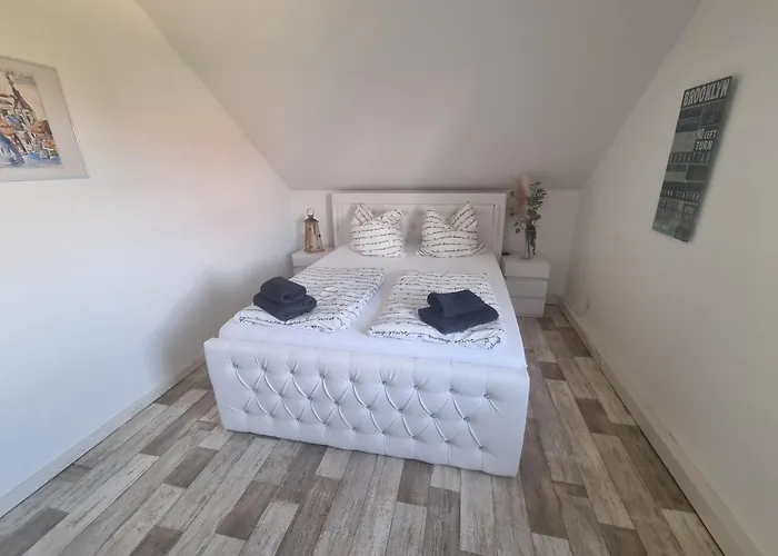 Mit Pool Am Stadtrand Von Dresden アパート *